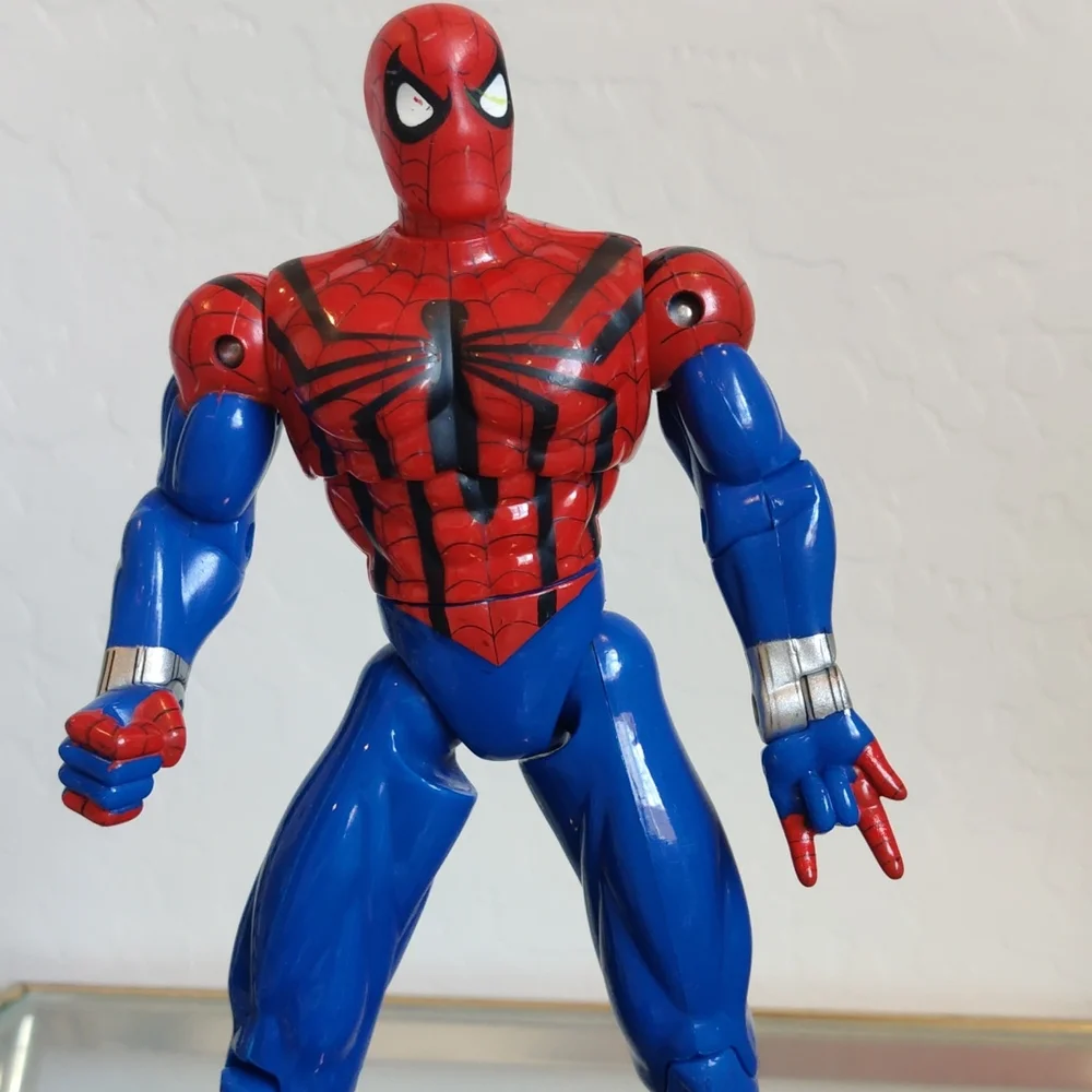 Spiderman Action Figure - Picture 3 of 8
